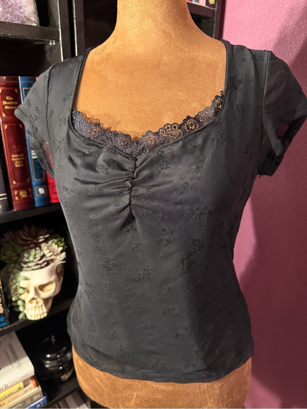 Black Lace-overlay Square Neck Short Sleeve Top